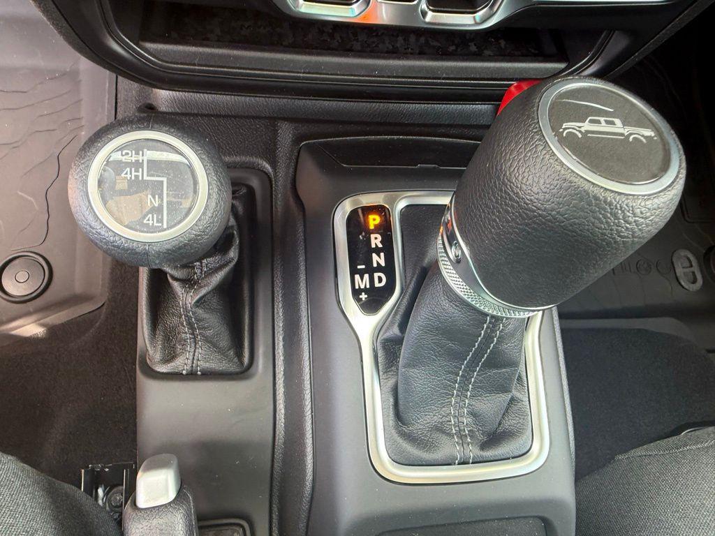 new 2025 Jeep Gladiator car, priced at $38,665