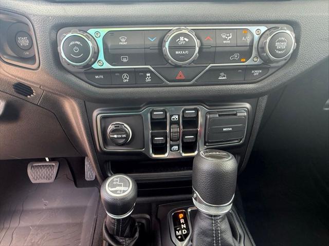 new 2025 Jeep Gladiator car, priced at $38,445
