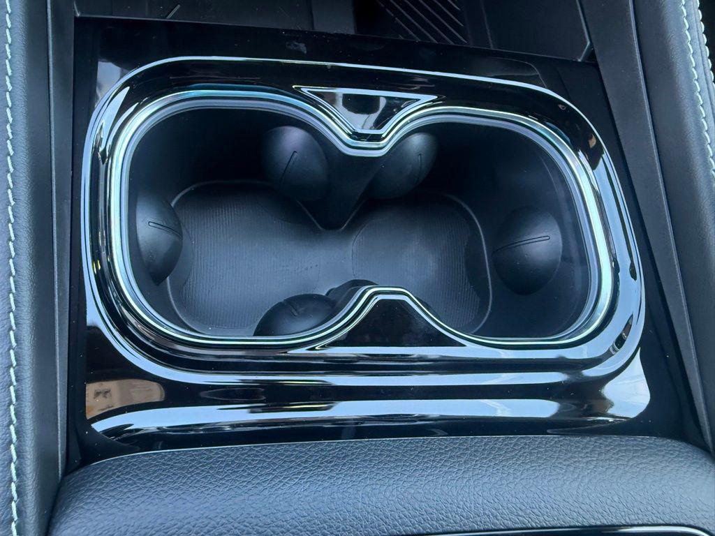 new 2025 Chrysler Pacifica car, priced at $45,345