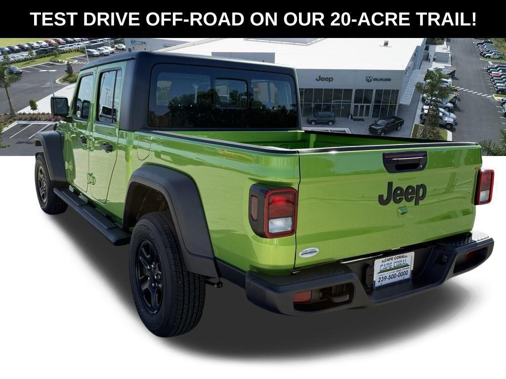 new 2025 Jeep Gladiator car, priced at $38,176