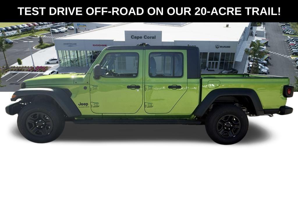 new 2025 Jeep Gladiator car, priced at $38,176