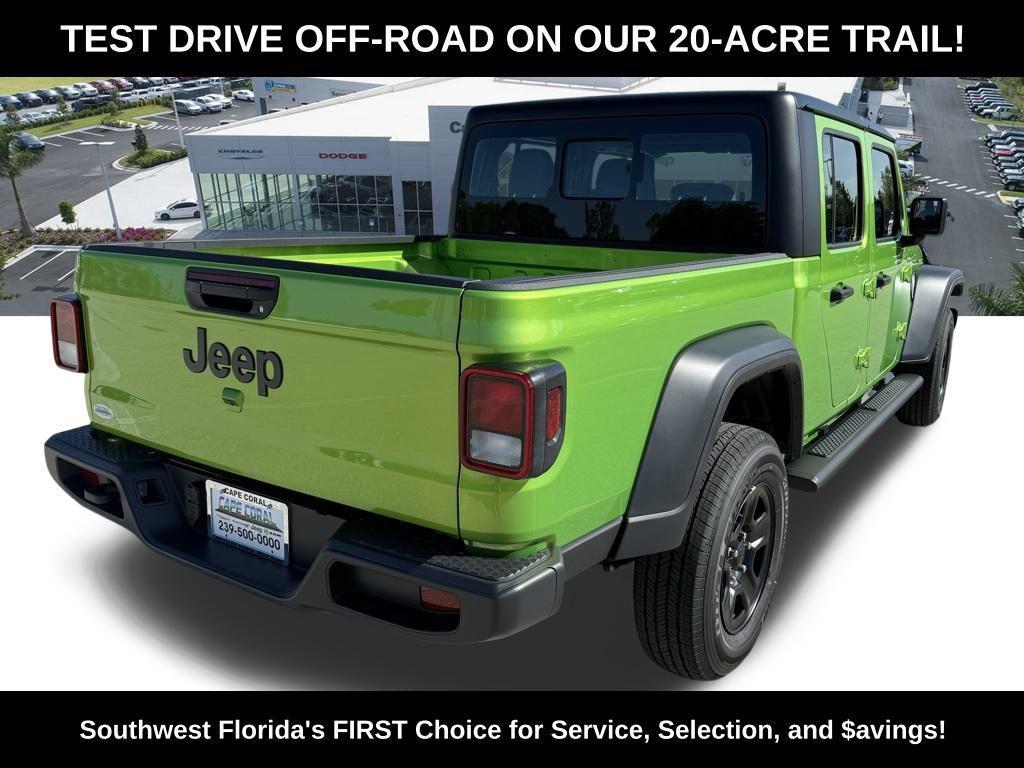 new 2025 Jeep Gladiator car, priced at $38,176