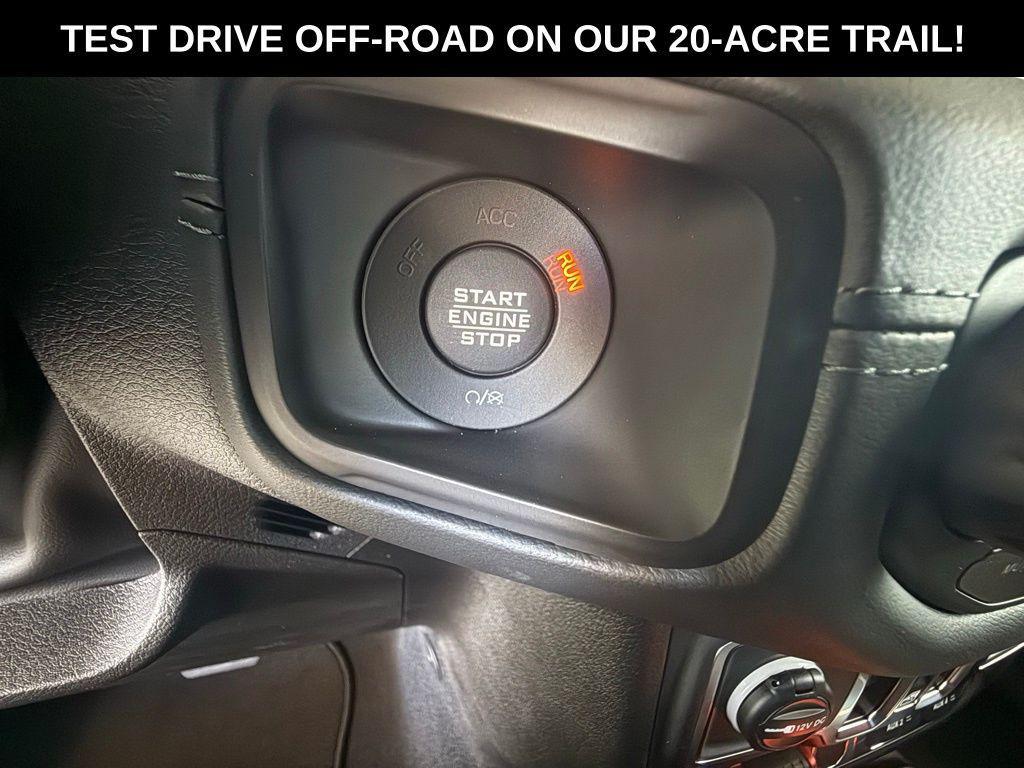 new 2025 Jeep Gladiator car, priced at $49,230