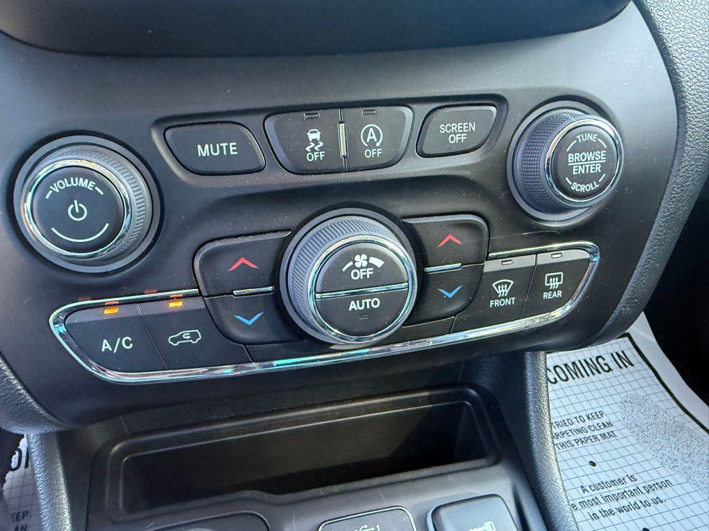 used 2023 Jeep Cherokee car, priced at $23,150