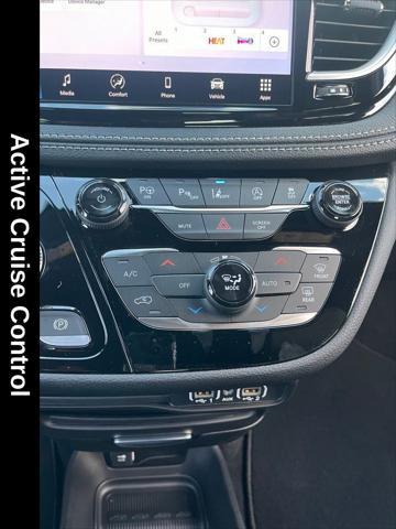 new 2025 Chrysler Pacifica car, priced at $43,526