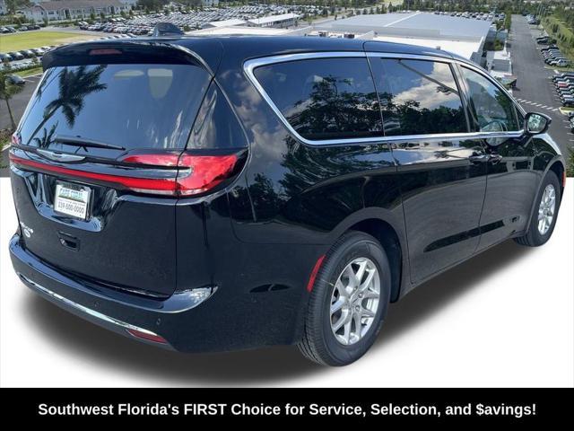 new 2025 Chrysler Pacifica car, priced at $43,526