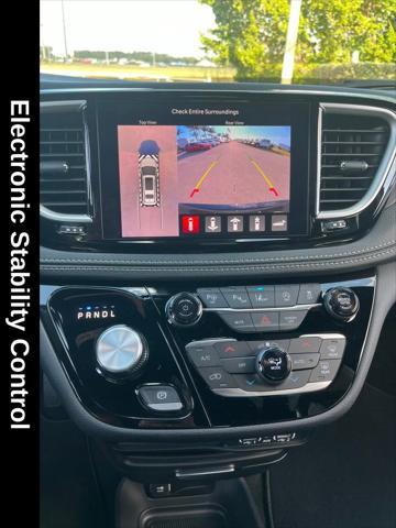 new 2025 Chrysler Pacifica car, priced at $43,526