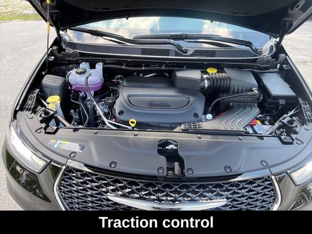 new 2025 Chrysler Pacifica car, priced at $43,526