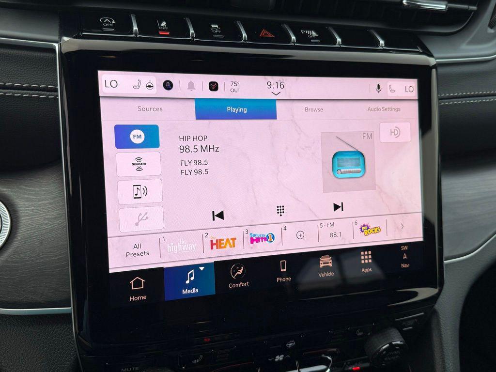 new 2025 Jeep Grand Cherokee car, priced at $45,735