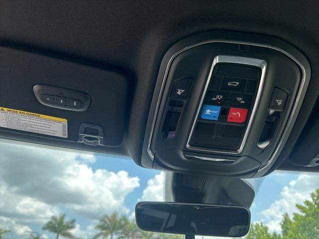 new 2025 Jeep Grand Cherokee car, priced at $42,105