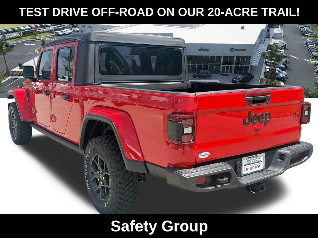 new 2025 Jeep Gladiator car, priced at $45,582