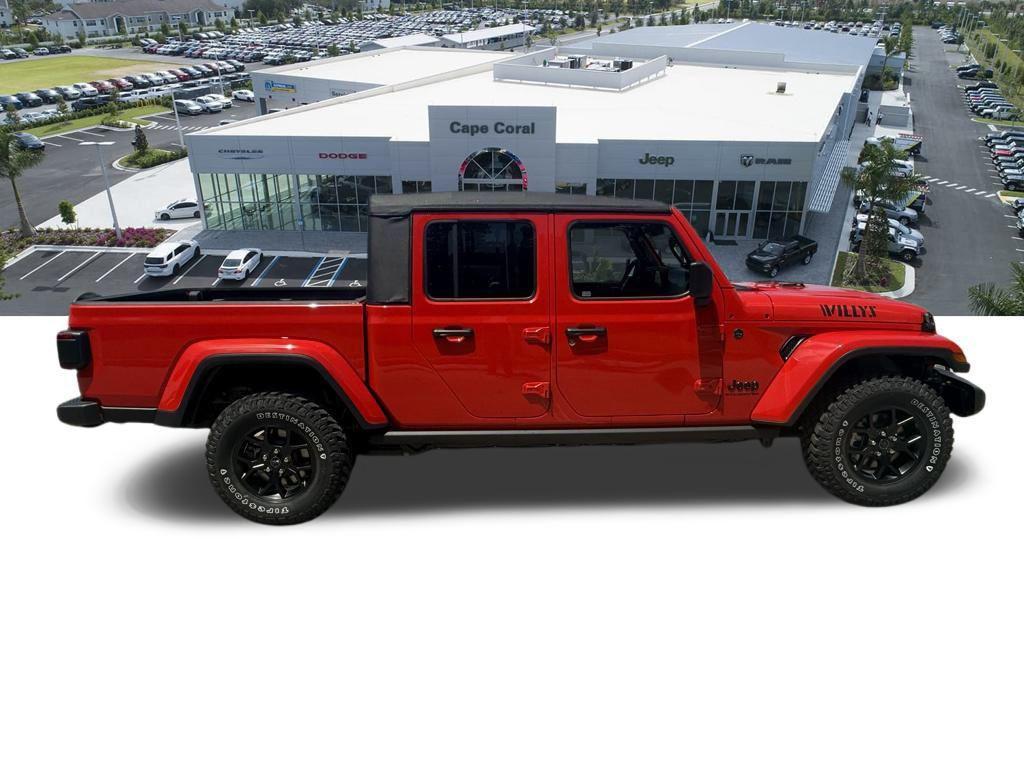 new 2025 Jeep Gladiator car, priced at $45,582