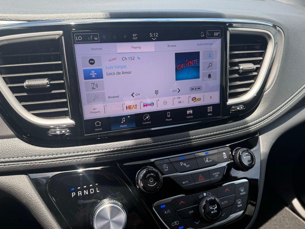 new 2025 Chrysler Pacifica car, priced at $38,440