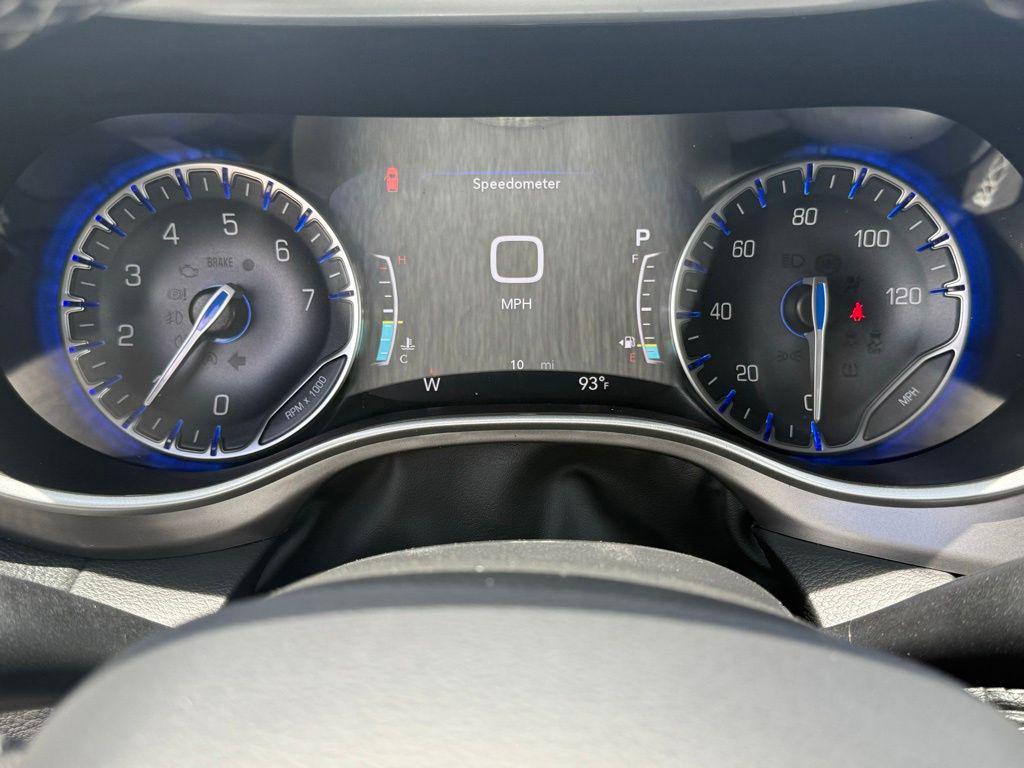new 2025 Chrysler Pacifica car, priced at $38,440