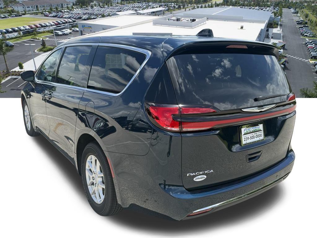 new 2025 Chrysler Pacifica car, priced at $38,440