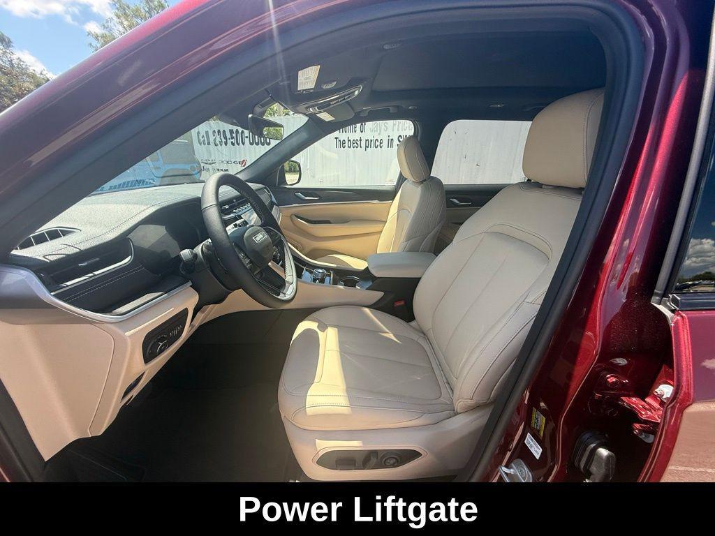 new 2025 Jeep Grand Cherokee L car, priced at $45,605