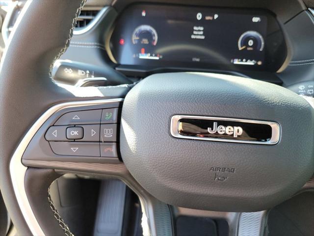 new 2025 Jeep Grand Cherokee car, priced at $40,335