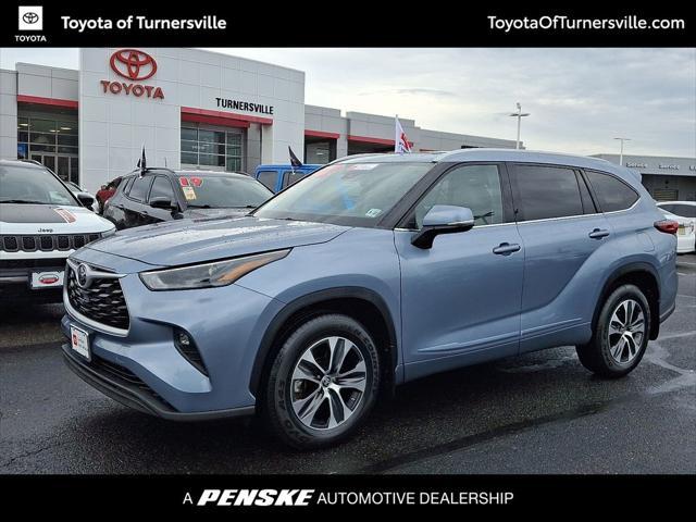 used 2022 Toyota Highlander car, priced at $38,779