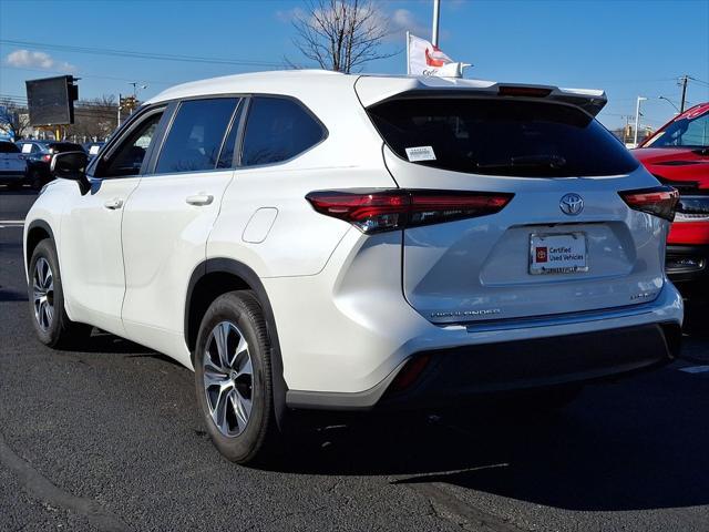 used 2023 Toyota Highlander car, priced at $39,977