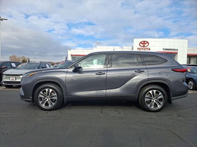 used 2021 Toyota Highlander car, priced at $37,995