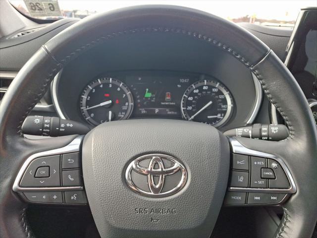 used 2021 Toyota Highlander car, priced at $37,995