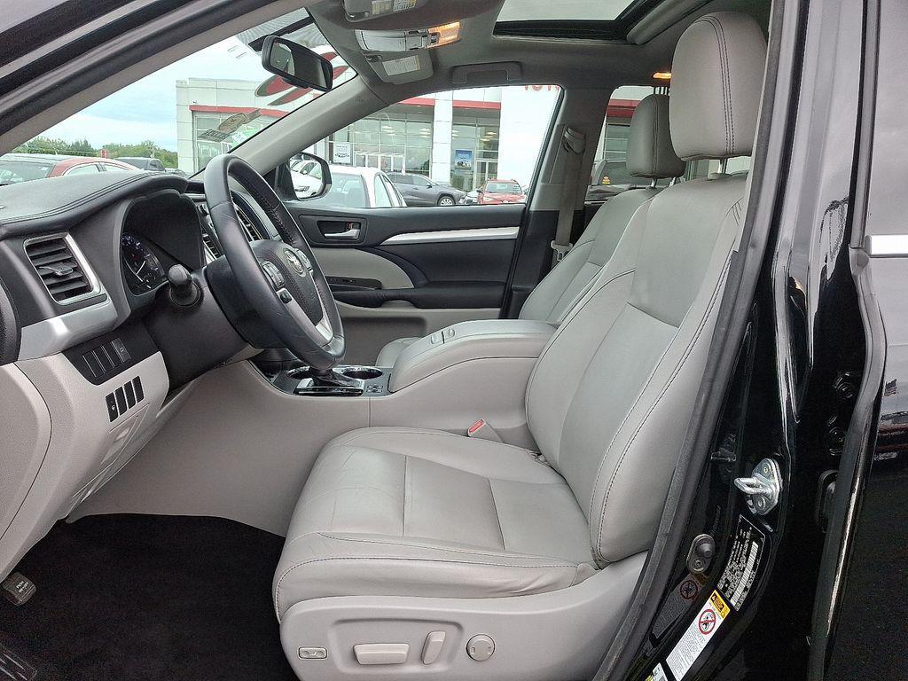 used 2016 Toyota Highlander car, priced at $17,945