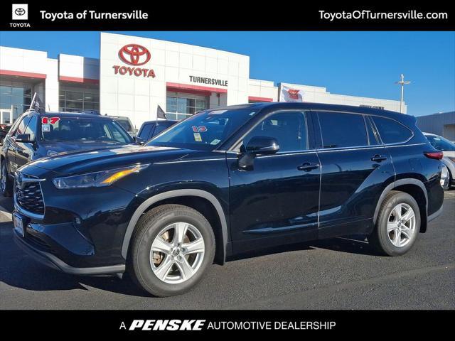 used 2022 Toyota Highlander car, priced at $30,588