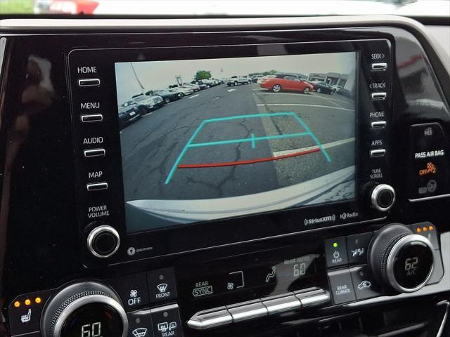 used 2022 Toyota Highlander car, priced at $38,911