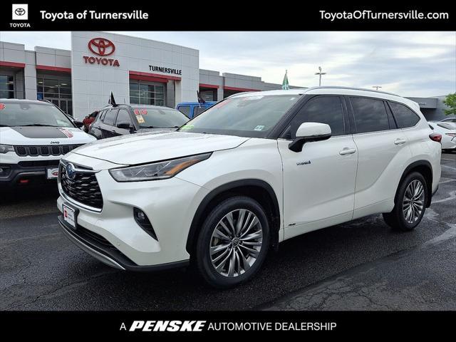 used 2021 Toyota Highlander Hybrid car, priced at $36,563