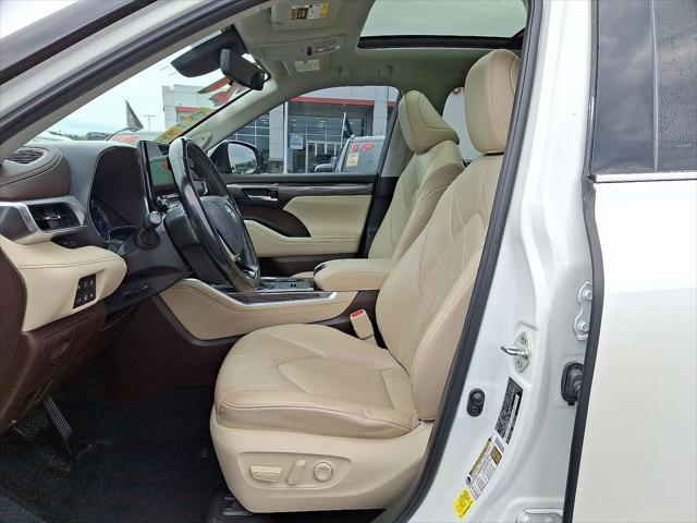 used 2021 Toyota Highlander Hybrid car, priced at $36,563