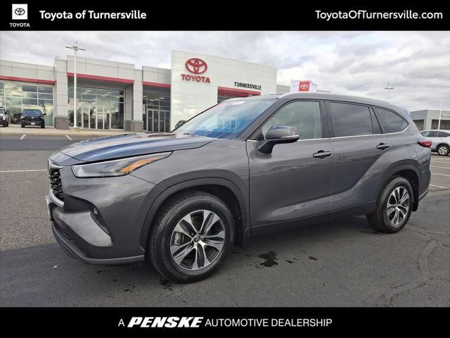 used 2022 Toyota Highlander car, priced at $36,655