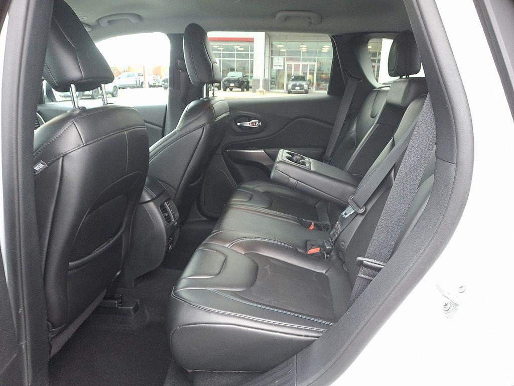 used 2019 Jeep Cherokee car, priced at $15,954