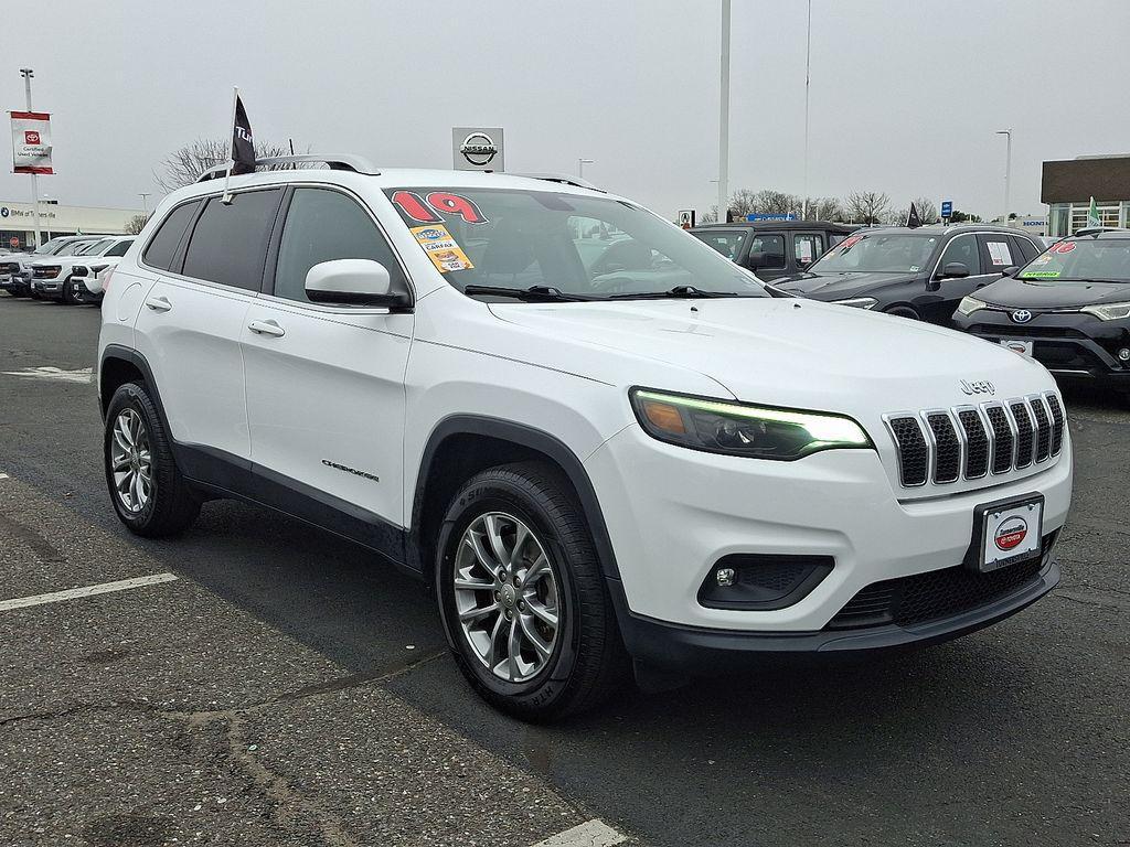 used 2019 Jeep Cherokee car, priced at $15,954