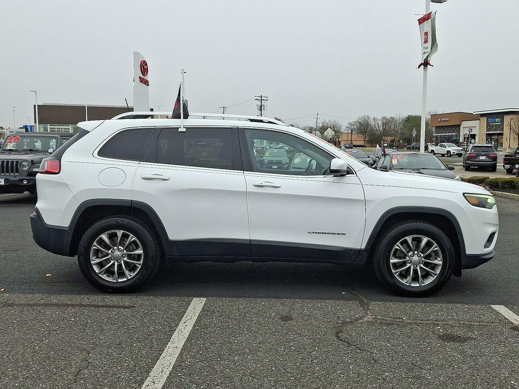 used 2019 Jeep Cherokee car, priced at $15,954
