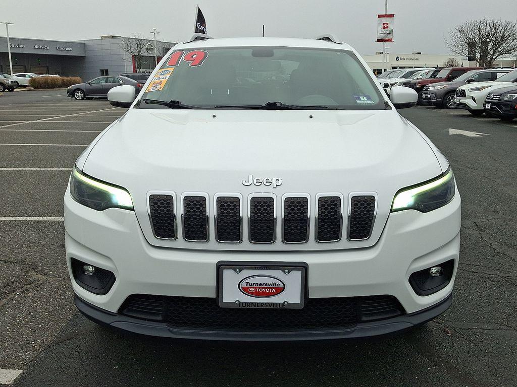 used 2019 Jeep Cherokee car, priced at $15,954