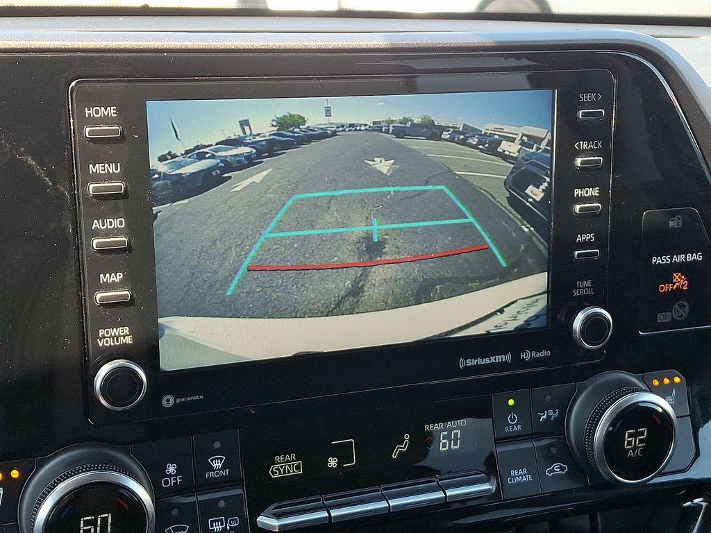 used 2022 Toyota Highlander car, priced at $38,932