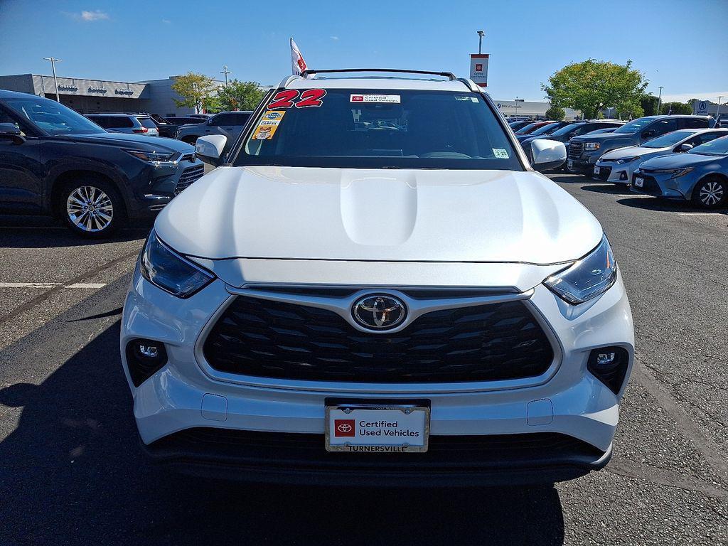 used 2022 Toyota Highlander car, priced at $38,932