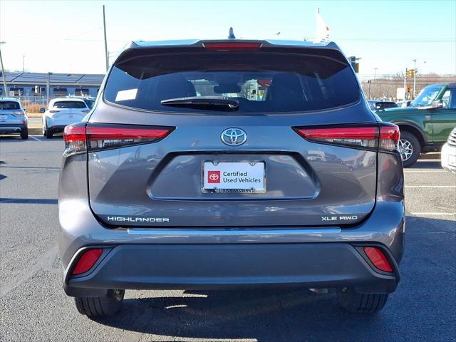 used 2022 Toyota Highlander car, priced at $38,586