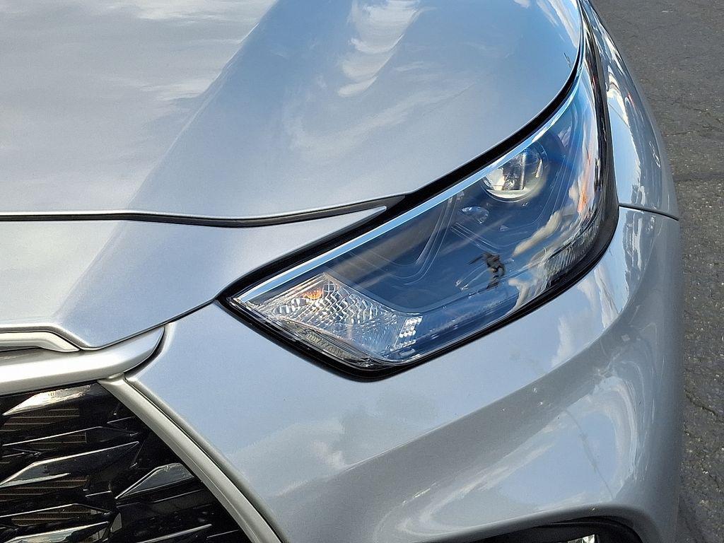 used 2022 Toyota Highlander car, priced at $31,901