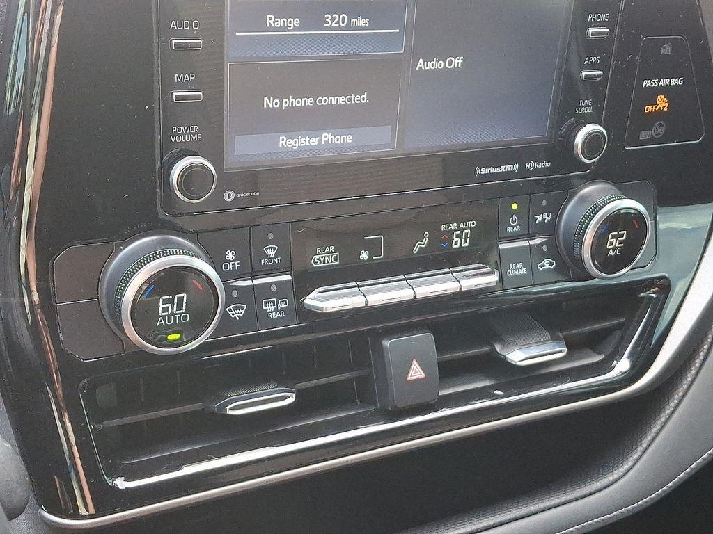 used 2022 Toyota Highlander car, priced at $31,901