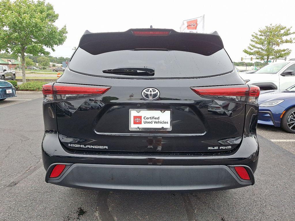 used 2023 Toyota Highlander car, priced at $34,664