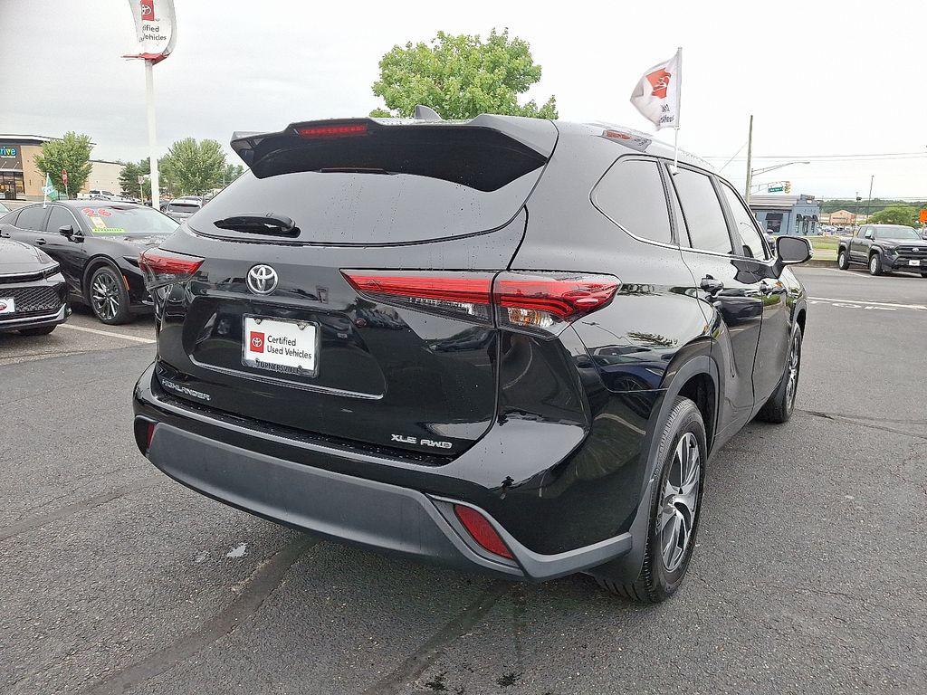 used 2023 Toyota Highlander car, priced at $34,664