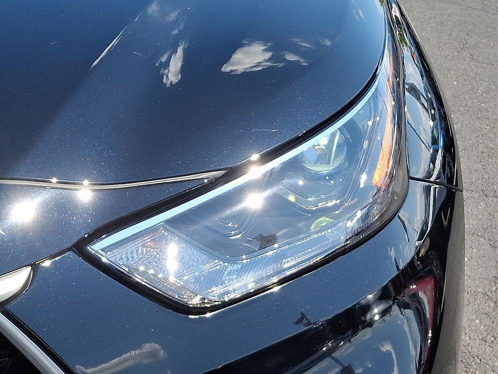 used 2022 Toyota Highlander car, priced at $35,550