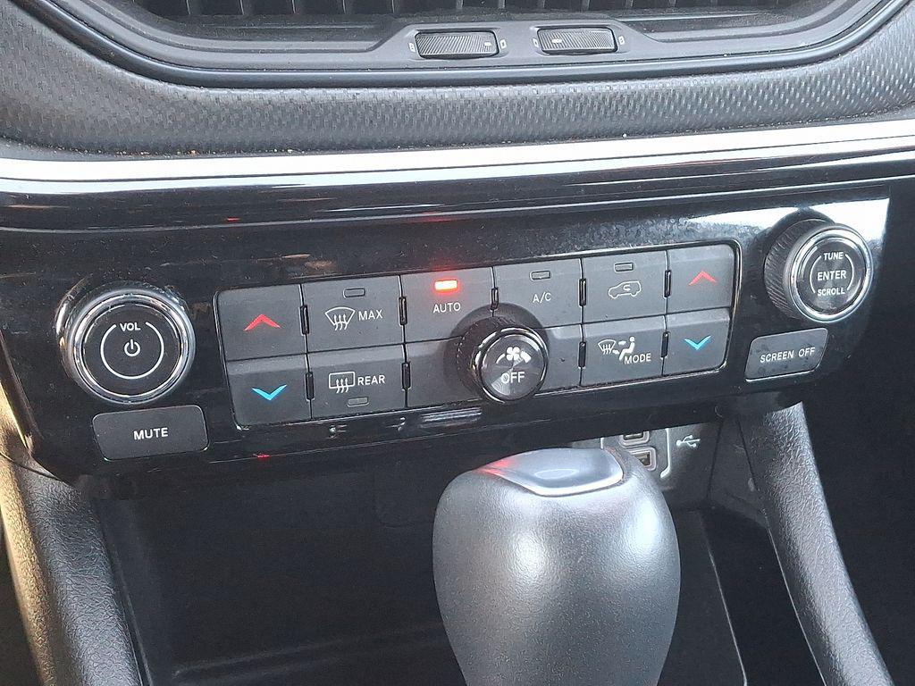 used 2024 Jeep Compass car, priced at $25,224