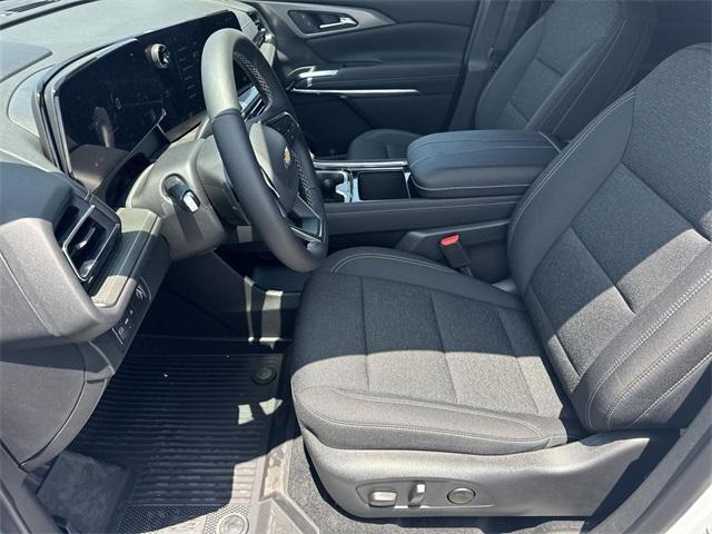 new 2025 Chevrolet Traverse car, priced at $42,740