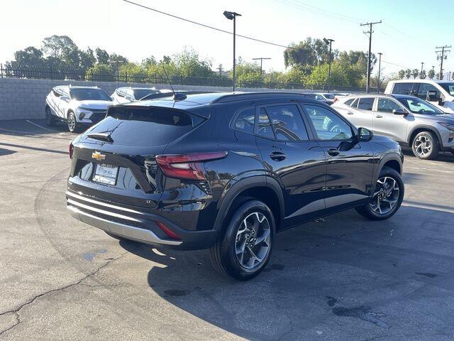 new 2025 Chevrolet Trax car, priced at $23,465