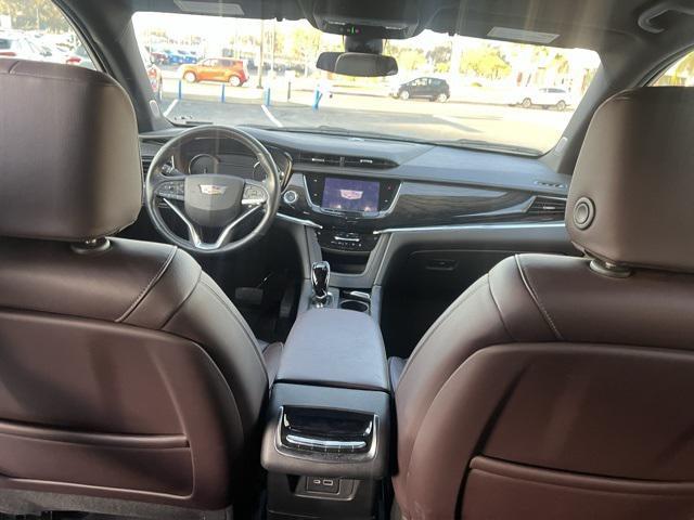 used 2022 Cadillac XT6 car, priced at $33,992