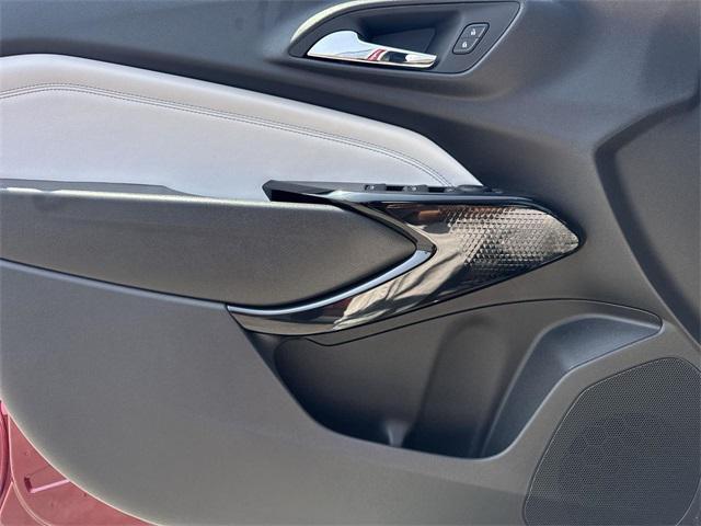 new 2025 Chevrolet Trax car, priced at $25,260