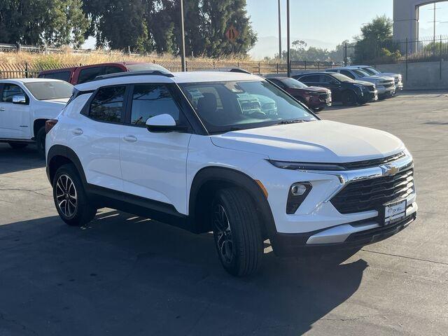 new 2025 Chevrolet TrailBlazer car, priced at $25,215