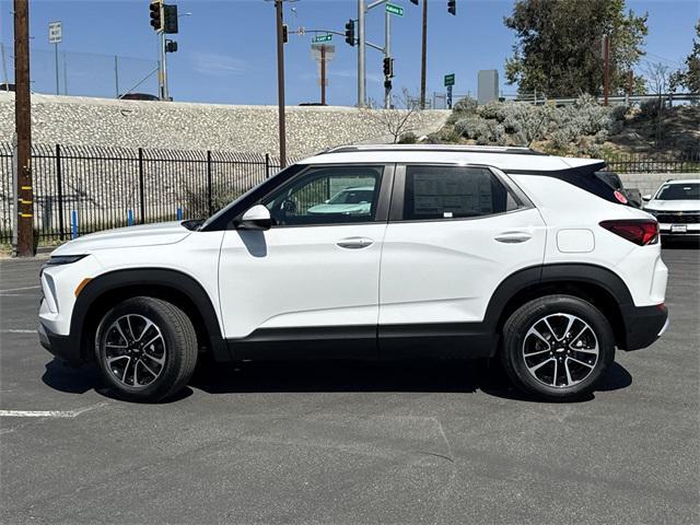 new 2025 Chevrolet TrailBlazer car, priced at $31,450